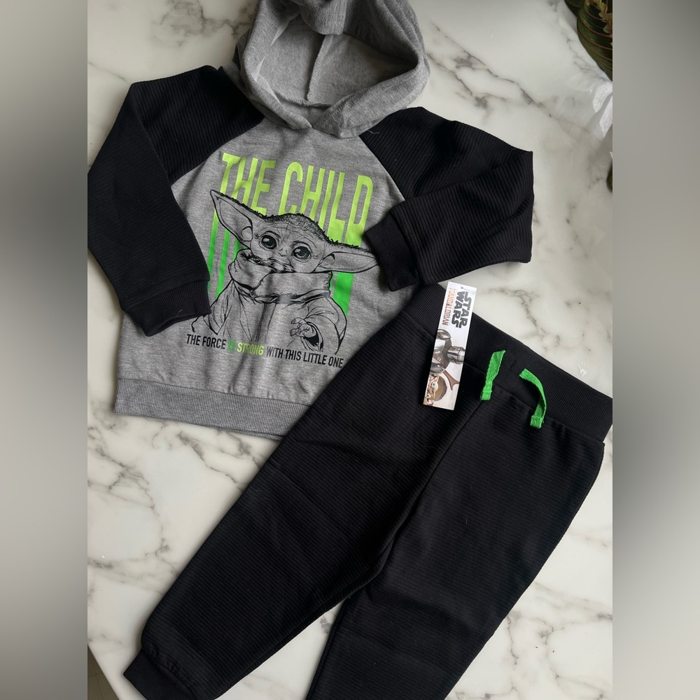 Star Wars Mandalorian Baby Yoda 3T Hoodie and Jogger Set NWT